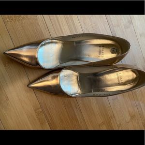 Stuart Weizman Rose Gold Pumps